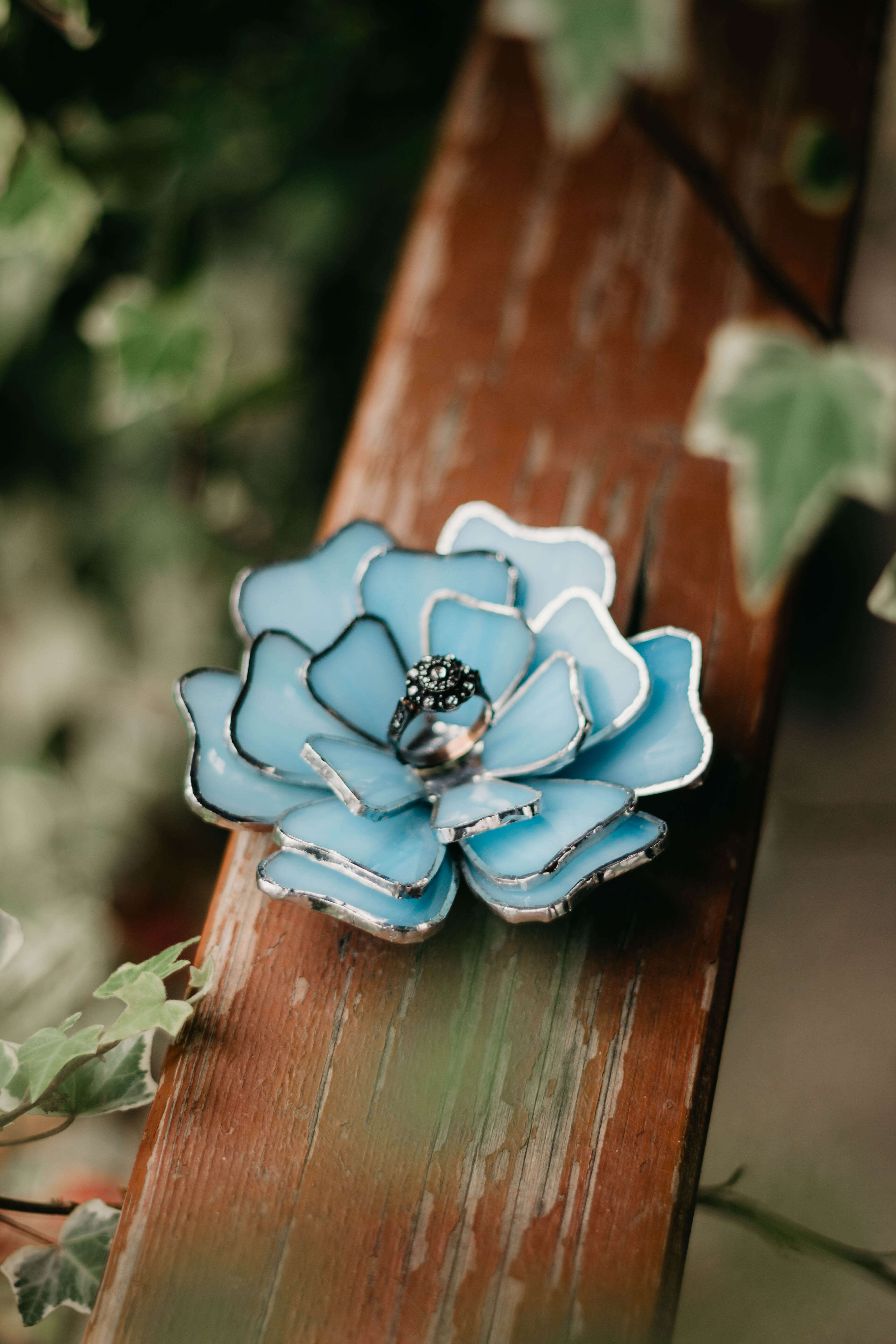 engagement ring dish