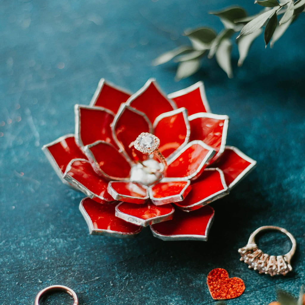 red-stained-glass-succulent-ring-dish-floral-wedding-decor-romeo-rubin (11)