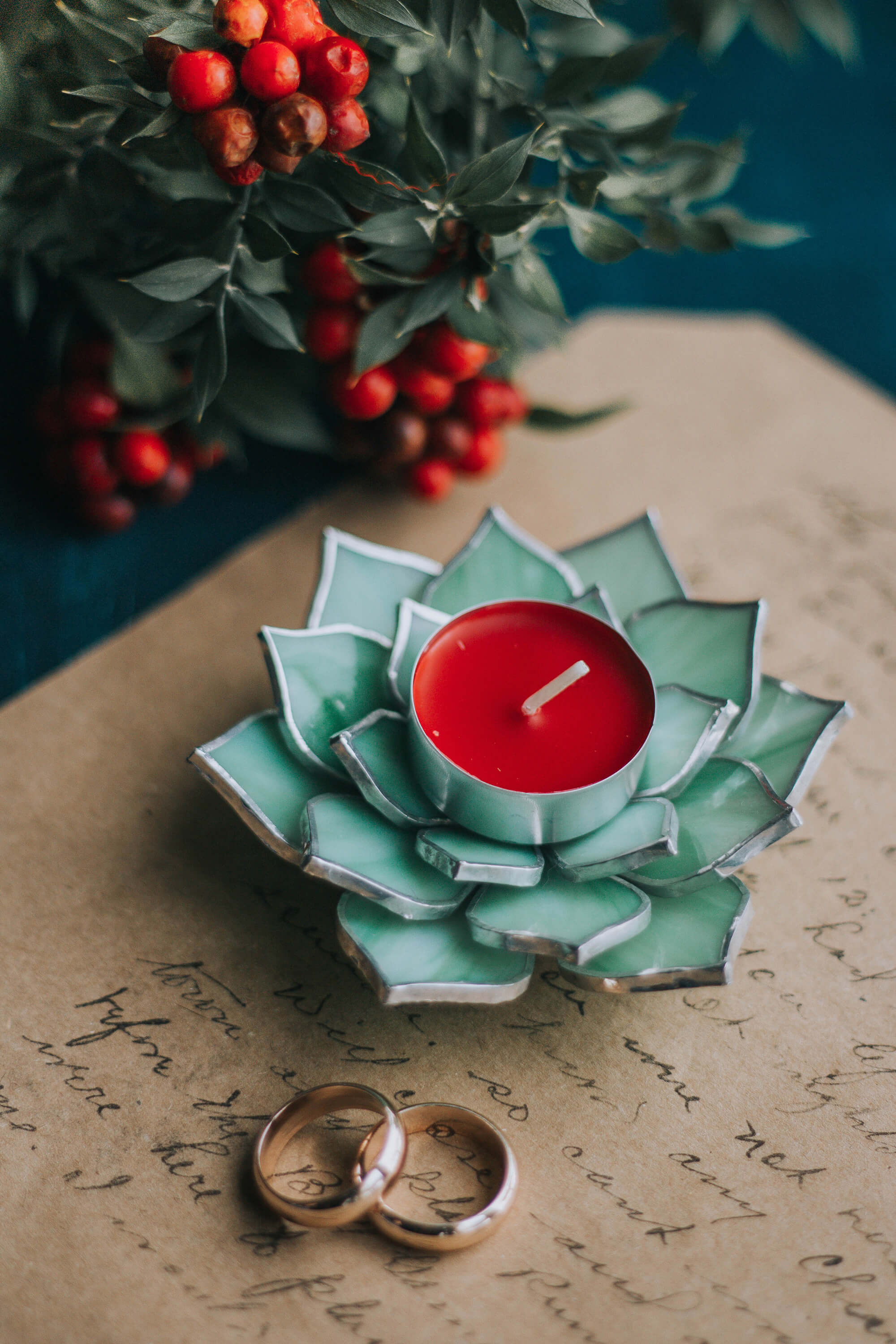 stained-glass-green-succulent-tealight-candle-holder