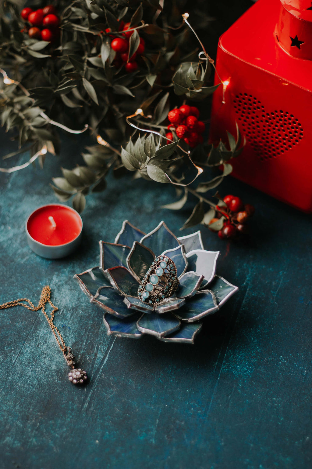 stained-glass-succulent-shaped-jewelry-dish-holder