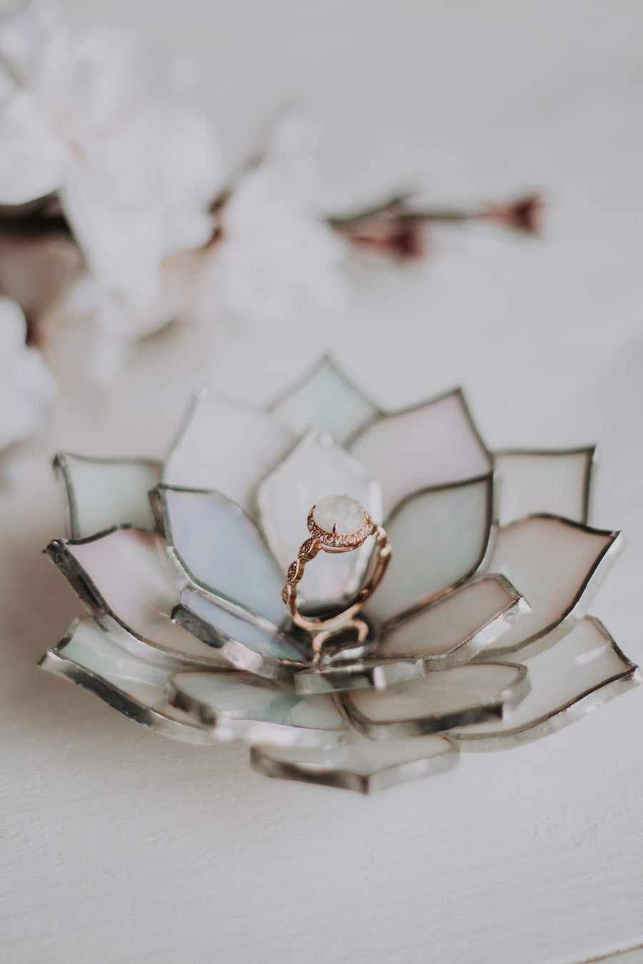 stained-glass-white-ivory-pearl-iridescent-succulent-shaped-engagement-wedding-ring-dish-holder-03